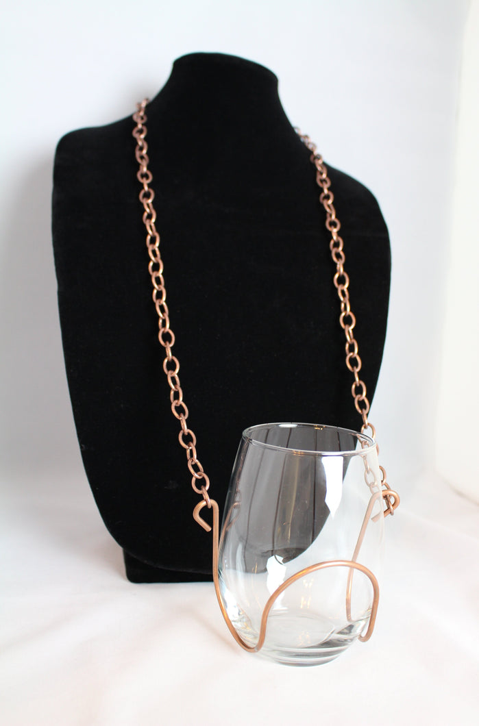 bronze linked chain with stemless wine glass